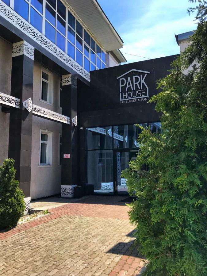 Park House Taldykorgan Hotel Exterior photo